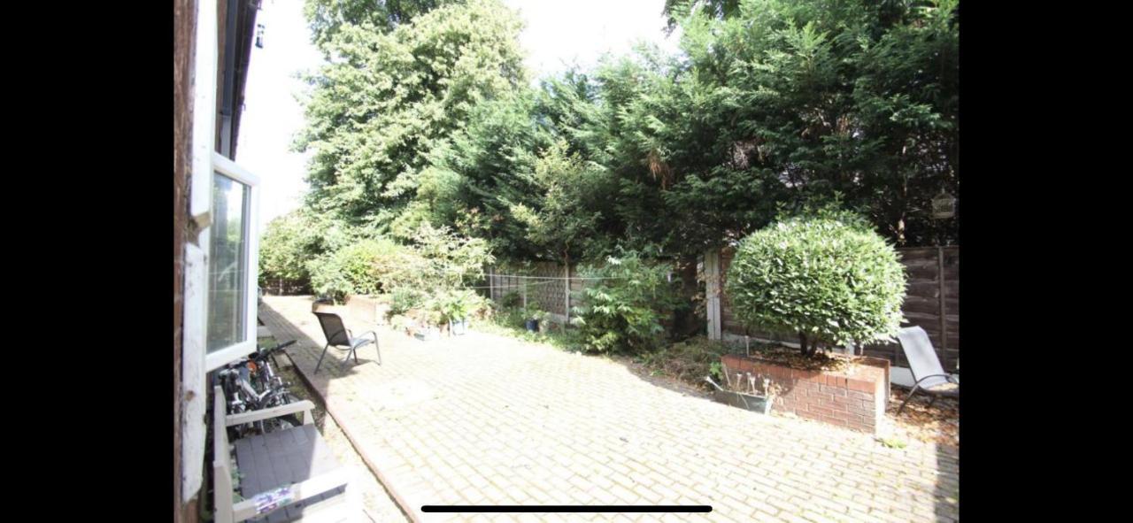 Modern Cosy 1 Bed Near Centre~double Bed~parking *